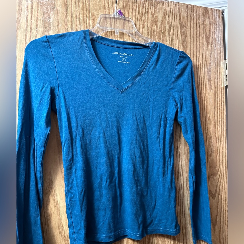 Eddie Bauer V-neck long sleeve